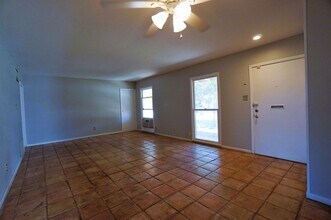 462-464 Bryn Mawr Dr in San Antonio, TX - Building Photo - Building Photo