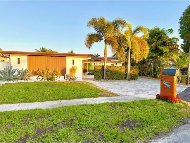806 Argonaut Is in Dania Beach, FL - Building Photo - Building Photo
