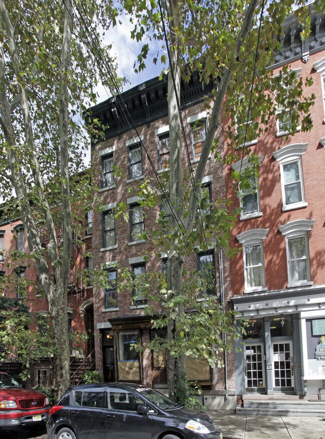 112 Morris St in Jersey City, NJ - Building Photo - Building Photo