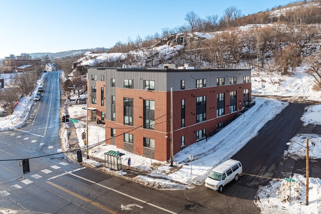 Garfield Square Apartments in Duluth, MN - Building Photo - Building Photo