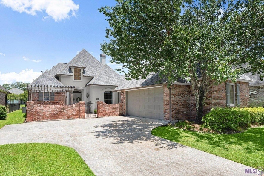 19537 S Harrells Ferry Rd in Baton Rouge, LA - Building Photo