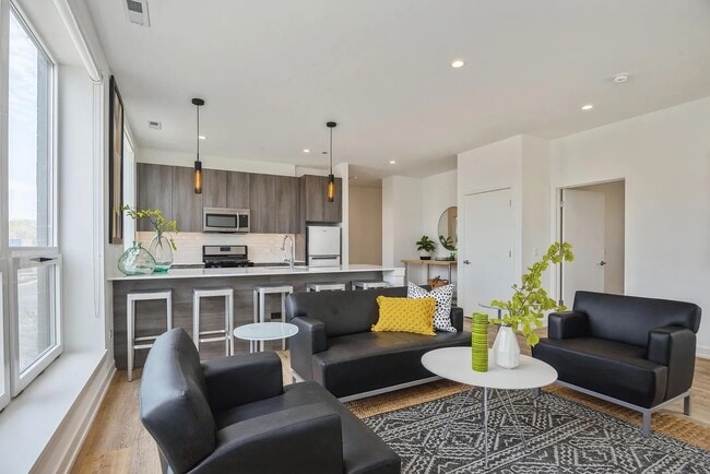 2803 W Henderson St in Chicago, IL - Building Photo - Building Photo