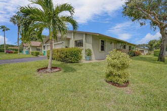 1737 Palmland Dr in Boynton Beach, FL - Building Photo - Building Photo