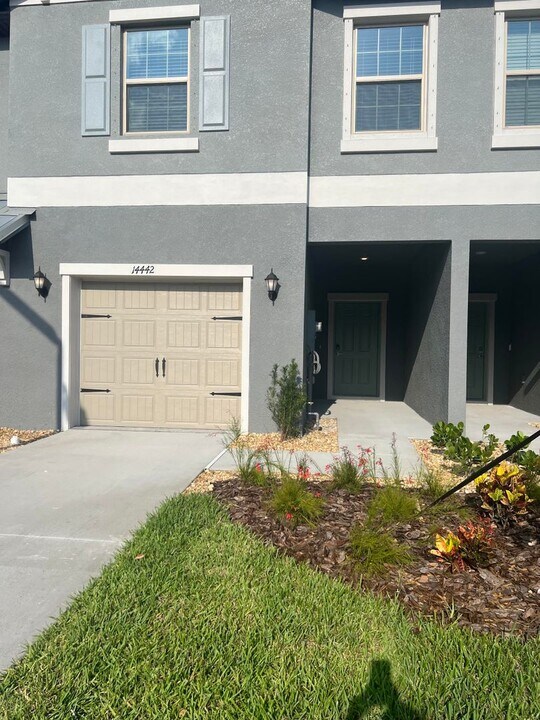 14442 Editors Note St in Sun City Center, FL - Building Photo