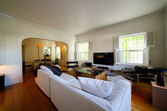 1732 Mariposa Ave in Los Angeles, CA - Building Photo - Building Photo