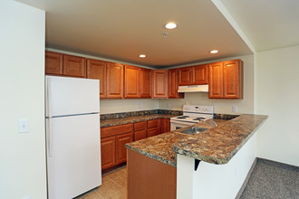 Lincoln Tower Apartments in Reading, PA - Building Photo - Interior Photo