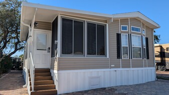 16627 Sunshine Ave in Clermont, FL - Building Photo