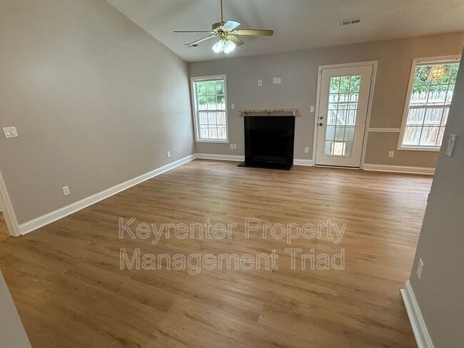 3957 Cobblestone Bend Dr in High Point, NC - Building Photo - Building Photo