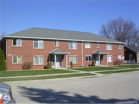 3200 Niagara St Apartments