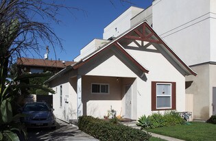 Sfr And Triplex in San Diego, CA - Building Photo