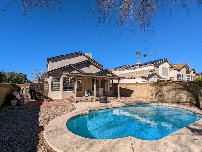 3755 E Broadway Rd in Mesa, AZ - Foto de edificio - Building Photo