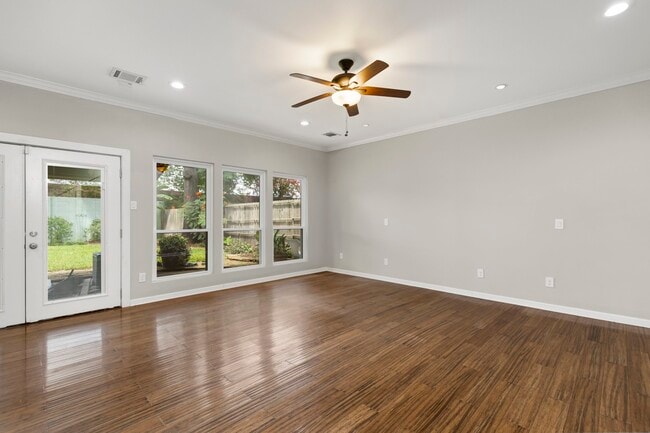 property at 1014 Riverlace Dr