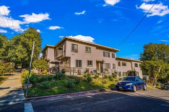 700 Robinson St in Los Angeles, CA - Building Photo - Primary Photo