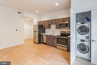 507 S 8th St in Philadelphia, PA - Building Photo - Building Photo