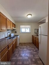 7913 Dungan Rd in Philadelphia, PA - Building Photo - Building Photo