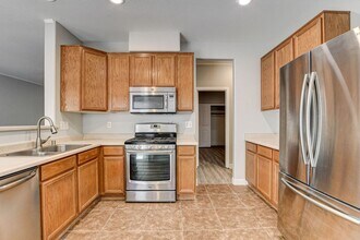 9060 Candyland Ave in Las Vegas, NV - Building Photo - Building Photo