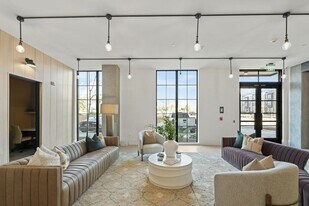 The Raven in Charlotte, NC - Building Photo