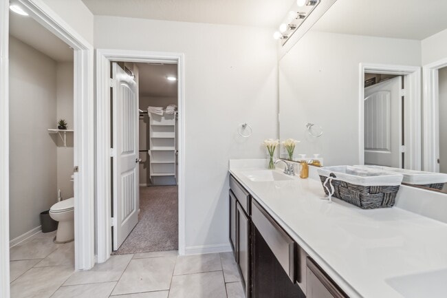 6926 Ithaca Heights Ln