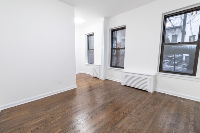 328 E 30th St, Unit 1