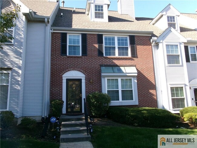 23 Colleen Ct