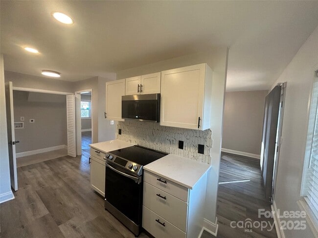 9156 Black Heath Cir in Charlotte, NC - Building Photo - Building Photo