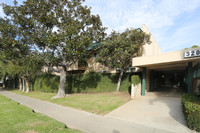 Queensland Manor North in Los Angeles, CA - Foto de edificio - Building Photo