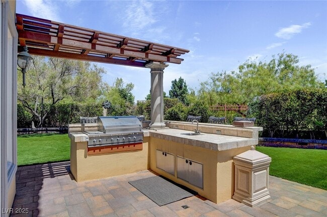 property at 1920 Redbird Crest Ln