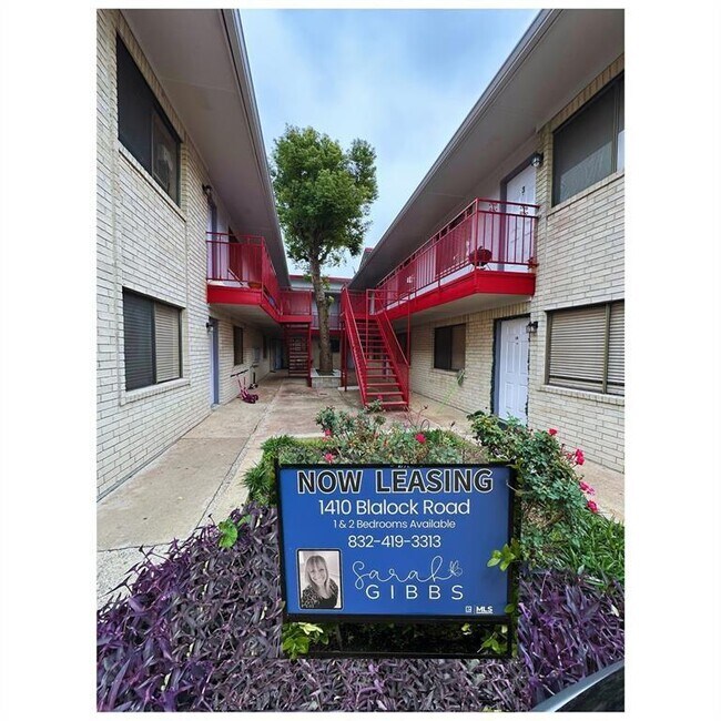 1410 Blalock Rd in Houston, TX - Building Photo - Building Photo