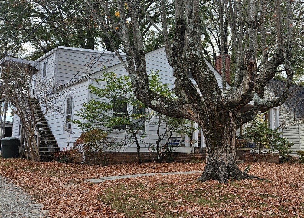 1607 Cobb St in Greensboro, NC - Building Photo