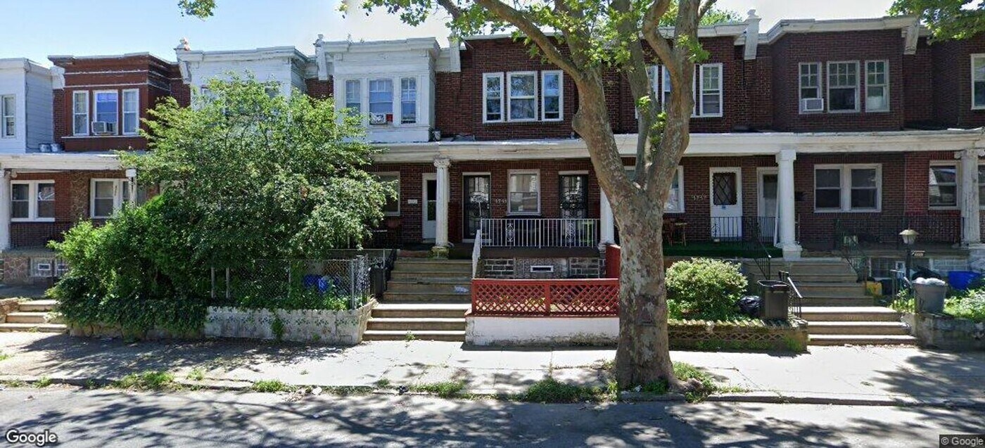 4749 Bingham St in Philadelphia, PA - Building Photo