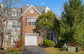 14 Minuteman Ct in Basking Ridge, NJ - Building Photo