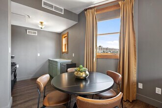 100 Orchard St in New York, NY - Foto de edificio - Building Photo