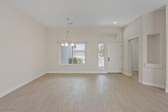 10809 Clarion Ln in Las Vegas, NV - Building Photo - Building Photo