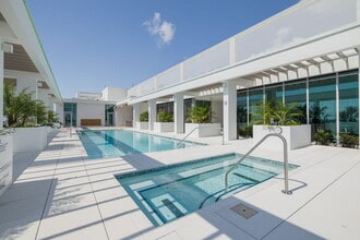 777 3rd Ave N, Unit 1507 in St. Petersburg, FL - Building Photo - Building Photo