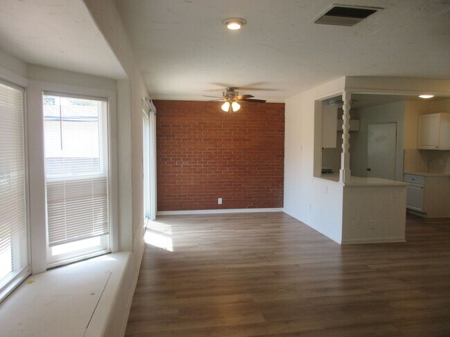 6446 McLennan Ave in Los Angeles, CA - Building Photo - Building Photo