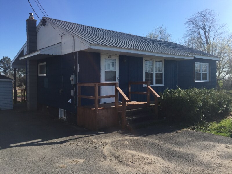 230 State St in Potsdam, NY - Foto de edificio