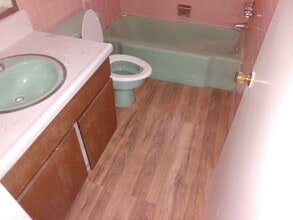 2951 N Rancho Dr, Unit 7 in Las Vegas, NV - Foto de edificio - Building Photo