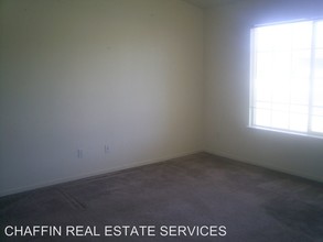 323 Soaring Way-Unit -#A in Fernley, NV - Building Photo - Building Photo