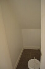 2705 Round Rd in Baltimore, MD - Foto de edificio - Building Photo