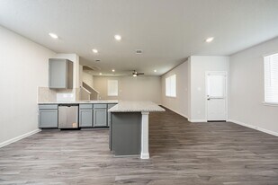 13333 Burbot Dr in Shenandoah, TX - Building Photo