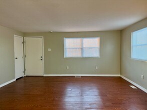 241 Euclid Ave in Fairborn, OH - Foto de edificio - Building Photo