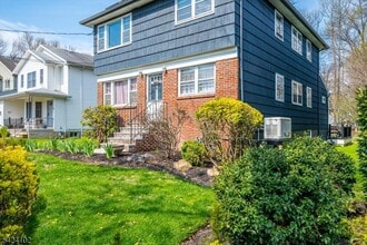 52 Johnson Ave in Cranford, NJ - Building Photo - Building Photo