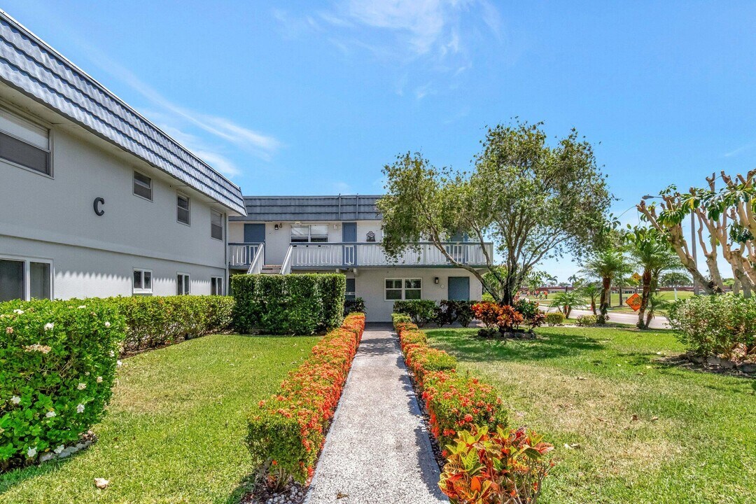 177 Tuscany Ln in Delray Beach, FL - Building Photo