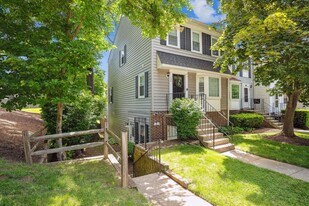 102 Barnsfield Ct in Gaithersburg, MD - Building Photo