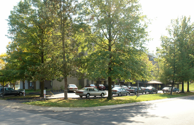 Ceredo Manor in Kenova, WV - Foto de edificio - Building Photo