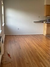 3 Windsor Ter, Unit E in Freehold, NJ - Building Photo - Building Photo