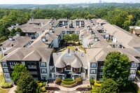 45Eighty Dunwoody in Dunwoody, GA - Foto de edificio - Building Photo