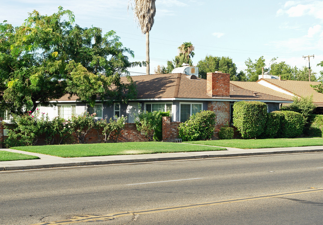 3226-3232 E Clinton Ave in Fresno, CA - Building Photo