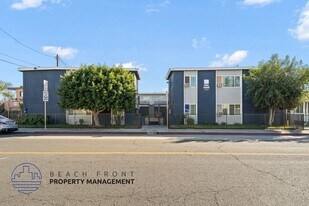 8232 Wilcox Ave in Bell, CA - Building Photo