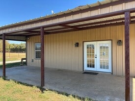 1701 Co Rd 113 in Whitesboro, TX - Building Photo